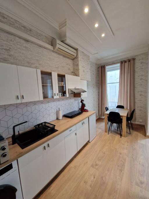 Appartement Au Coeur De La Ville シャロン・シュル・ソーヌ エクステリア 写真